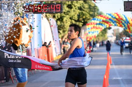 Juan Carlos Carvajal 1:06:49 campeón 21k @tar.mx