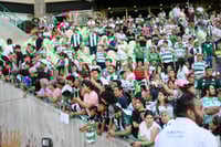 Afición en el Estadio Corona