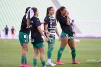 Sasha Pickard, Anette Vázquez