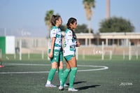 María De León, Daisy Porras