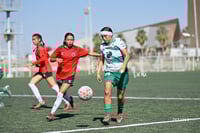 Ana González, Britany Hernández