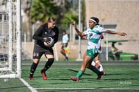 Isabella Reyes, Yolanda Lira