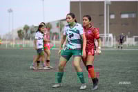 Julia De Santiago, Frida Dominguez