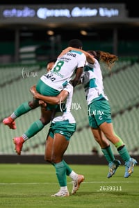 gol Kimberli Gómez, Sandra Nabweteme, Vivian Ikechukwu