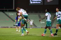 gol Kimberli Gómez, Sandra Nabweteme, Vivian Ikechukwu