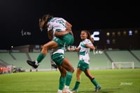 gol Kimberli Gómez, Vivian Ikechukwu, Mayra Santana