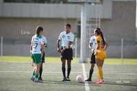 capitanas María De León, Alexa Gutiérrez