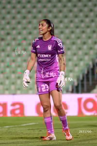 Itzel González