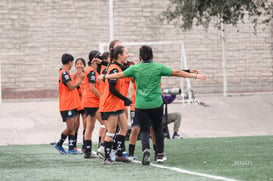 celebran gol, Claudia Ríos @tar.mx