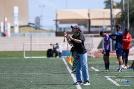 Andrea Medrano DT @tar.mx