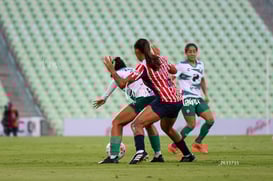 Kinberly Guzmán @tar.mx