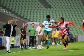 Vivian Ikechukwu, Ivonne González @tar.mx