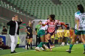 Vivian Ikechukwu, Ivonne González @tar.mx
