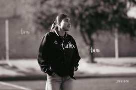 Andrea Medrano DT @tar.mx