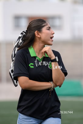 Andrea Medrano @tar.mx