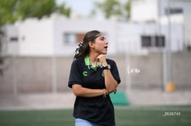 Andrea Medrano @tar.mx
