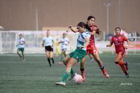 Karla Trujillo, Julia De Santiago @tar.mx