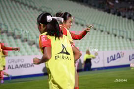 Santos Laguna vs Necaxa femenil @tar.mx
