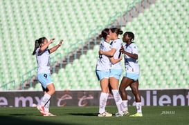 celebran gol, Chinwendu Ihezuo, Myra Delgadillo, Verónica Co @tar.mx