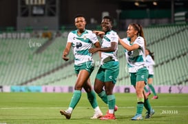 gol Kimberli Gómez, Sandra Nabweteme, Vivian Ikechukwu @tar.mx