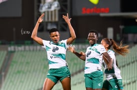 gol Vivian Ikechukwu, Sandra Nabweteme @tar.mx