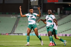 gol Vivian Ikechukwu, Sandra Nabweteme @tar.mx