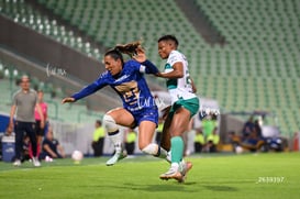 Vivian Ikechukwu, Julissa Dávila @tar.mx