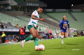 Vivian Ikechukwu @tar.mx