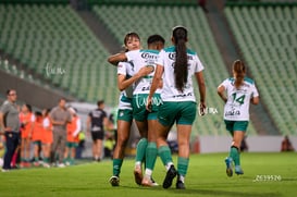 gol Yessenia Novella, Vivian Ikechukwu @tar.mx