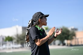 Andrea Medrano @tar.mx