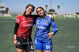 Paola Martinez, Cynthia Flores @tar.mx