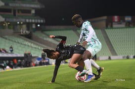 Sandra Nabweteme, María Acosta @tar.mx