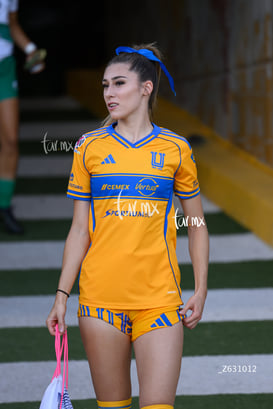 Tatiana Flores @tar.mx