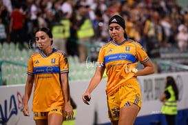 Sabrina Enciso, Aaliyah Farmer @tar.mx