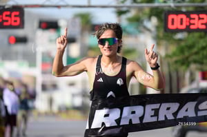 Emiliano Álvarez, campeón 5k, halcones