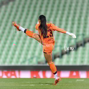 Stefani Jiménez