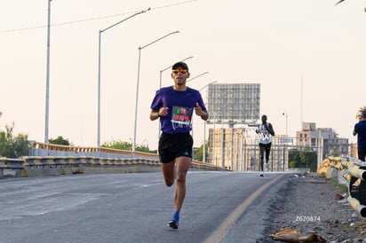 Juan Carlos Carvajal Campeón 21K » Carrera del día del padre 2025
