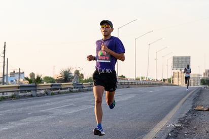 Juan Carlos Carvajal Campeón 21K » Carrera del día del padre 2025