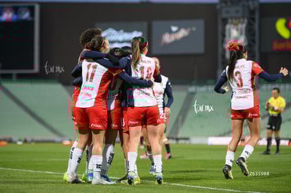 festejo de gol, Yamile Franco, Daniela Delgado » Santos Laguna vs Chivas Guadalajara femenil