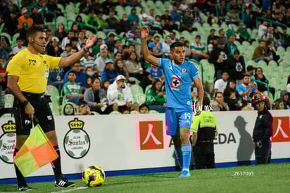 Carlos Rodríguez | Santos Laguna vs Cruz Azul J9