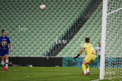 Areli Reyes » Santos Laguna vs Pumas UNAM femenil