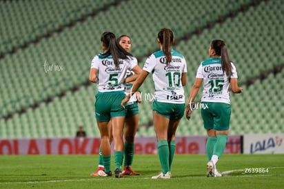Yessenia Novella, Anette Vázquez, Sasha Pickard, Karla Rodr » Santos Laguna vs Pumas UNAM femenil