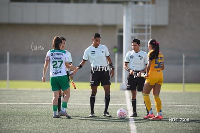 capitanas María De León, Alexa Gutiérrez | Santos Laguna vs Tigres UANL S19