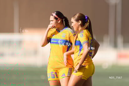 Melissa Hernandez, Ángeles Sánchez » Santos Laguna vs Tigres UANL S19 visitas - 12 Melissa Hernandez, Ángeles Sánchez » Santos Laguna vs Tigres UANL S19