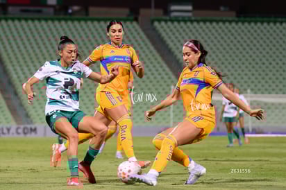 Sabrina Enciso, Greta Espinoza, Lia Romero » Santos vs Tigres femenil