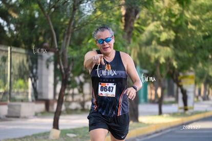 Salvador Montoya, bengalas | 10K Simsa 2025