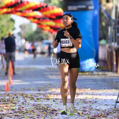 Monse Lope, halcones | 10K Simsa 2025