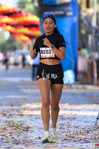 Monse Lope, halcones | 10K Simsa 2025