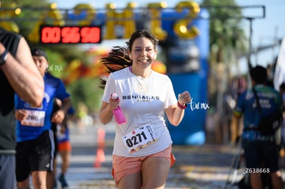 Gaby Casas, bengalas | 10K Simsa 2025