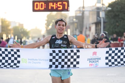 Diego Vizcarra, campeón 5K | Carrera 5K de la Constitución 2025 en Torreón